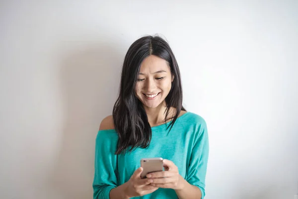 Young Asian Woman Reading Her Messages — Stock Photo, Image