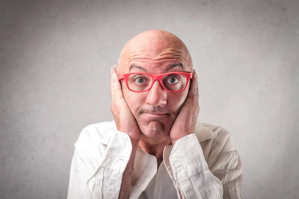 Homme Âge Moyen Avec Des Lunettes Rouges Regardant Confus — Photo