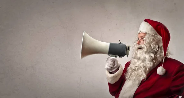 Influenciador Santa Com Megafone — Fotografia de Stock