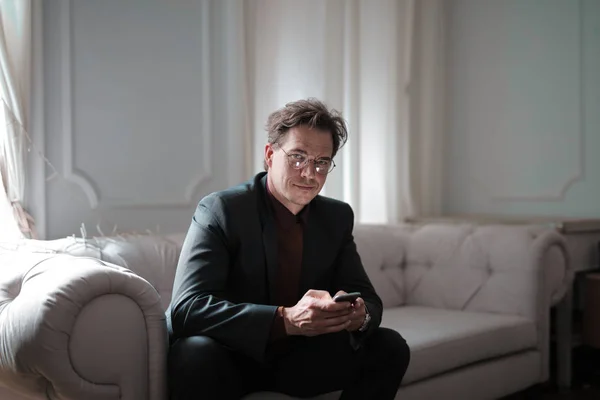 Businessman Sitting Couch Portrait — Stock Photo, Image