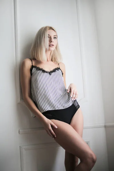 Блондинка Красивая Модель Нижнем Белье — стоковое фото