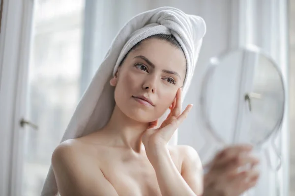 Beautiful Young Woman Bathrobe Looking Mirror — Stock Photo, Image