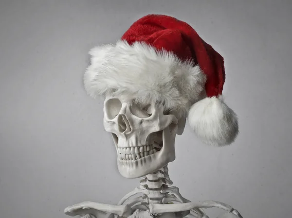 Skelet Met Kerstman Hoed Grappige Concept — Stockfoto
