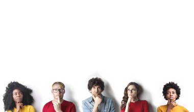 Genç çeşitli grup fazla düşünüp insan