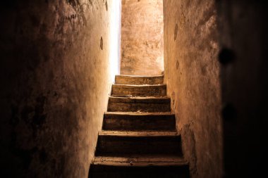 Merdivenlerin sonunda ışık