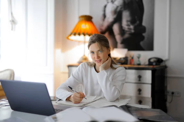 Groupe Collègues Dans Bureau — Photo