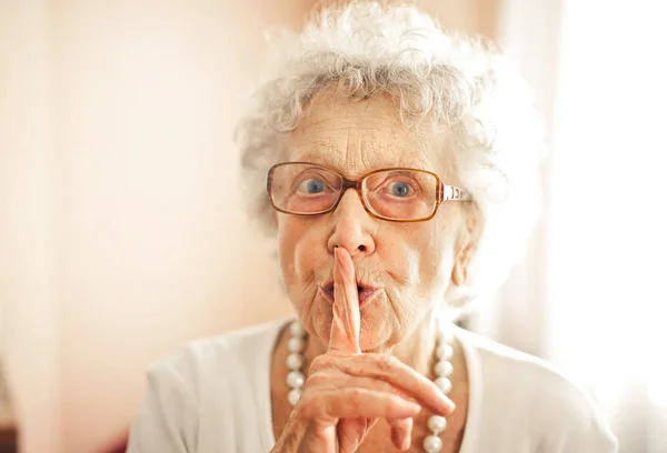 Silenziosa Nonna Salotto — Foto Stock