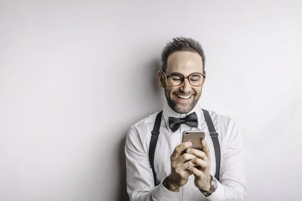 Eleganter Mann Mit Dem Telefon — Stockfoto