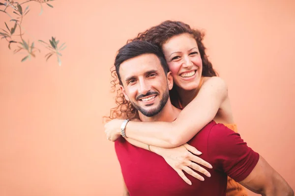 Two Lovers Hug Each Other — Stock Photo, Image