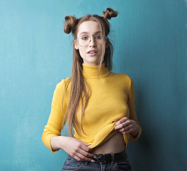 Blonde Model Posing Shooting — Stock Photo, Image