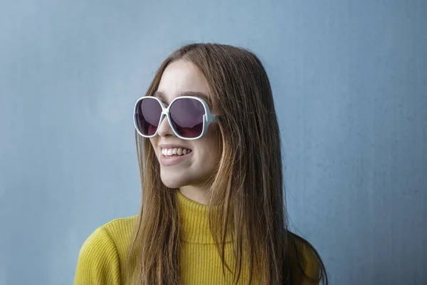 Fashion Girl Sunglasses Smile — Stock Photo, Image