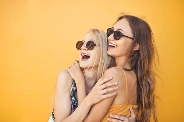 Two Smiling Friends Hug — Stock Photo, Image