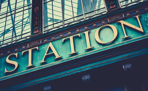 Grunziges Schild Einem Britischen Bahnhof Glasgow Central Station — Stockfoto