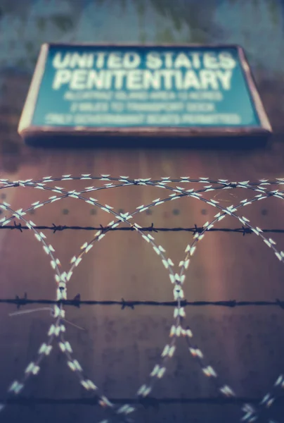 Sign High Security United States Penitentiary Prison Razor Barbed Wire — Stock Photo, Image