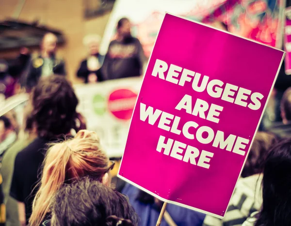 Вуличний Протестний Марш Знаком Біженці Вітаються Герен — стокове фото