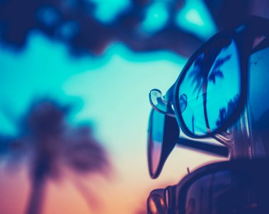 Palm Tree Yansıyan Tatil Güneş Gözlüğü