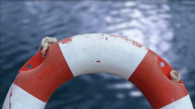 Grungy Lifebuoy Karşı Yavaş Hareket Su Arka Plan