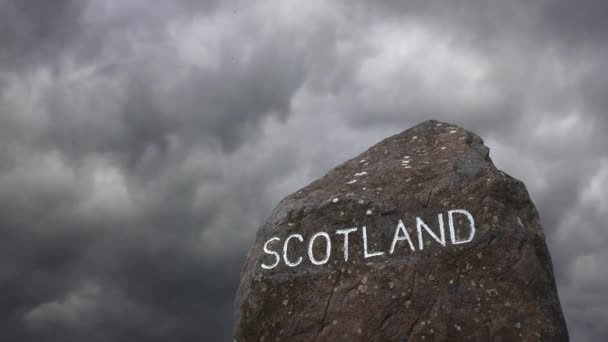 Ένα Σημάδι Για Σκωτία Στα Σύνορα Την Αγγλία Έναν Απειλητικό — Αρχείο Βίντεο
