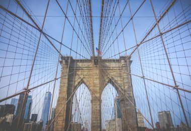 Brooklyn Köprüsü Manhattan 'a Karşı Skyline