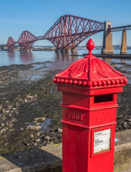Bright Red Vintage British Post Box Front Iconic Forth Rail — Stock Photo, Image