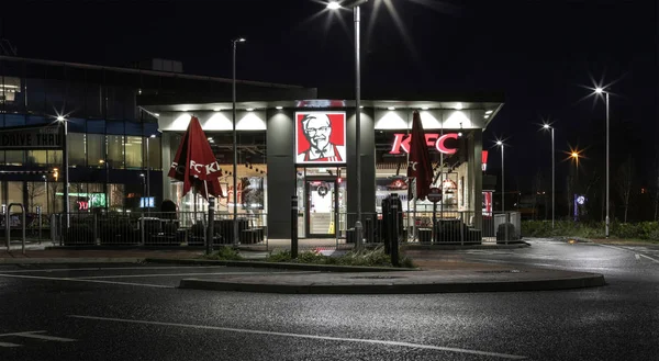 Свиндон Великобритания Декабря 2018 Года Kfc Drive Swindon Wiltshire Night — стоковое фото