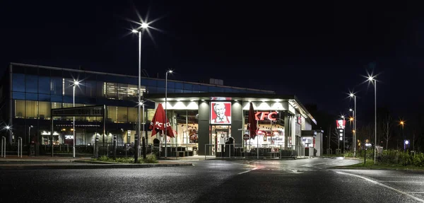 Свиндон Великобритания Декабря 2018 Года Kfc Drive Swindon Wiltshire Night — стоковое фото