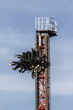 Bewdley, İngiltere - 21 Şubat 2019: Venom kule damla Ride West Midlands Safari ve tema parkı Bewdley, Hereford ve Worcester, İngiltere'de
