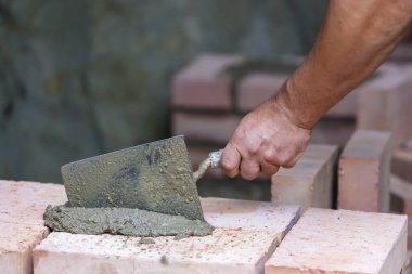 İnşaat alanında, zemin kat