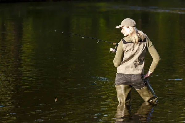 Woman Fishing River Spring — Stock Photo, Image