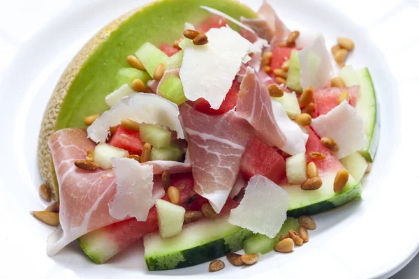 Salada com melão galia — Fotografia de Stock