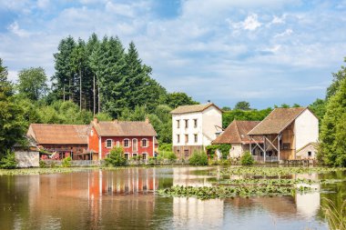 su değirmeni, Burgundy, Fransa