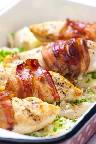 Poultry roulade with bacon — Stock Photo, Image