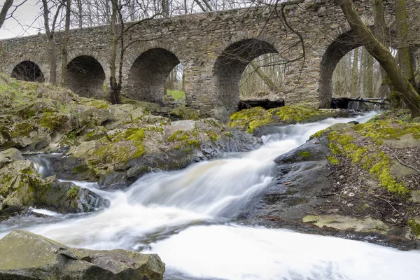 Barok Köprüsü, Tousice, Çek Cumhuriyeti