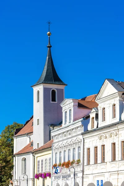 Historiallinen arkkitehtuuri Domazlice, Tsekin tasavalta — kuvapankkivalokuva