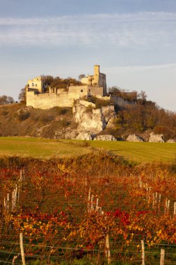 Sonbaharda Falkenstein Şatosu, Avusturya