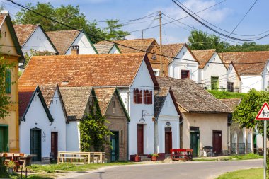 Şarap mahzenleri, Villanykovesd, Macaristan