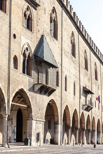 Vecchia piazza a Mantova, Italia — Foto Stock