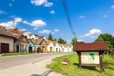 Şarap mahzenleri, Villanykovesd, Macaristan