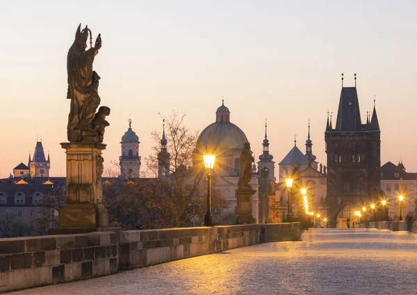 Pont Charles au lever du soleil, Prague, République tchèque — Photo