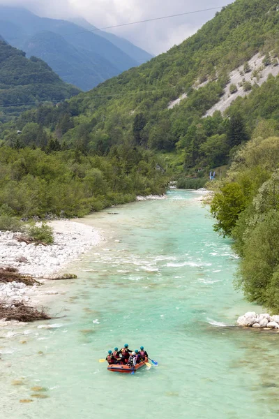 Kayak, Soca en el parque nacional de Triglav, Eslovenia — Foto de Stock