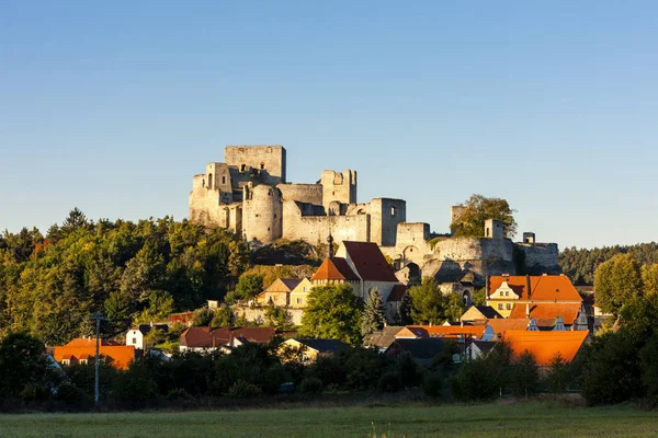 Ruinen der Burg Rabi, Tschechische Republik — Stockfoto