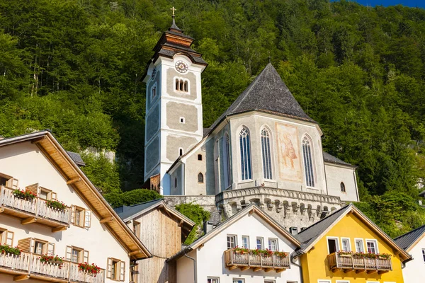 Hallstatt, bergdorp in Oostenrijkse Alpen, Oostenrijk — Stockfoto