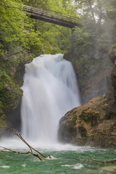 Sumový vodopád v přírodním parku Triglav, Slovinsko — Stock fotografie