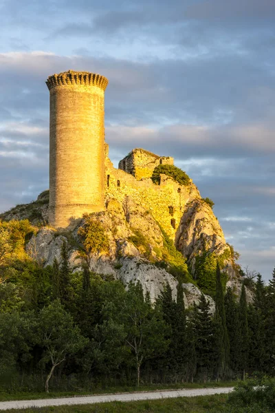 Chateau de l 'Hers bij Chateauneuf-du-Pape — Stockfoto