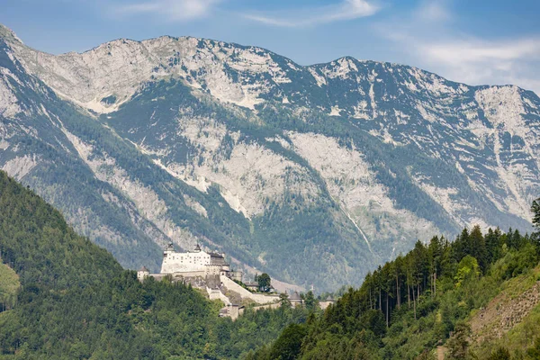 Castillo de Hohenwerfen en Alpes, Austria —  Fotos de Stock
