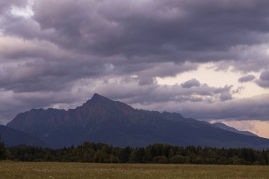 Krivan ile gün batımı, Hight Tatras, Slovakya
