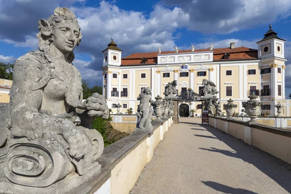 Milotice Castle, Tsjechische Republiek-staat Milotice genaamd parel van — Stockfoto