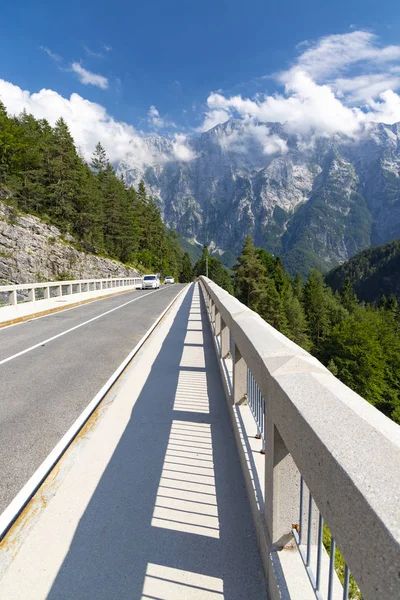 Mountain road to Mangart, Ttriglav national park, Slovenia — Stock Photo, Image