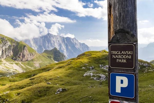 Montaña Mangart, Parque Nacional de Triglav, Alpes Julianos, Eslovenia —  Fotos de Stock
