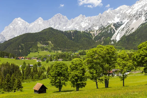 Dachstein i krajobraz w pobliżu Ramsau, Austria — Zdjęcie stockowe